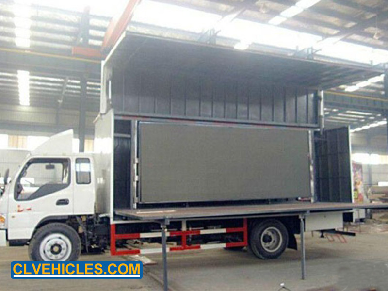 Mobile stage truck