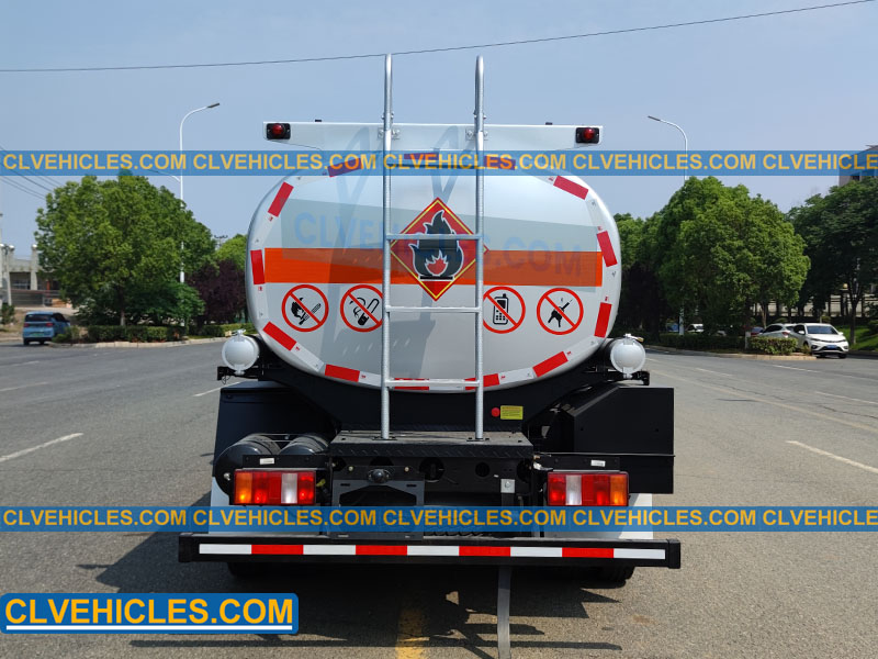 HOWO refueling truck