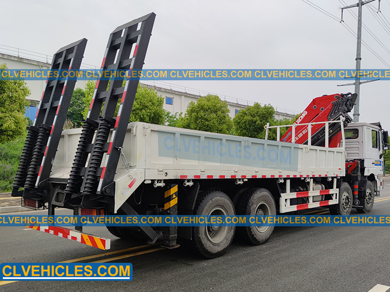truck with XCMG crane