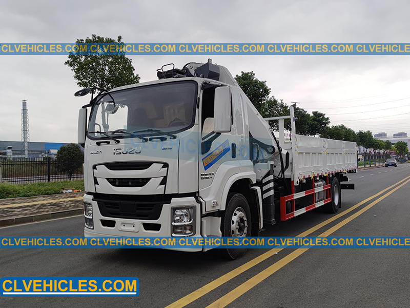 ISUZU truck with crane