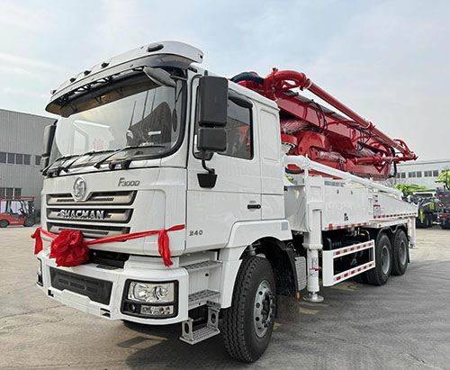 Одна единица автобетононасоса SHACMAN RHD 38M отправлена ​​в Уганду