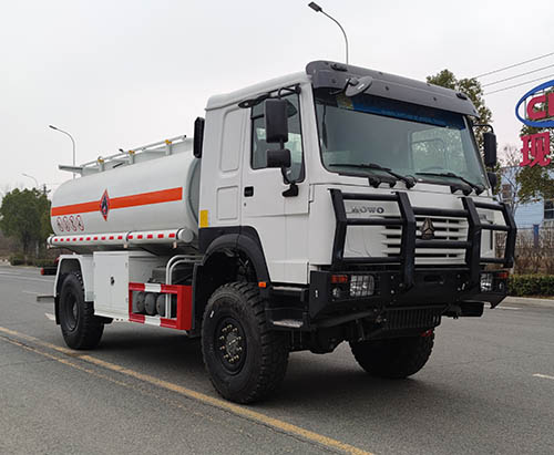 Одна единица бензовоза HOWO 4WD 4X4 отправлена ​​в Кот-д'Ивуар
        