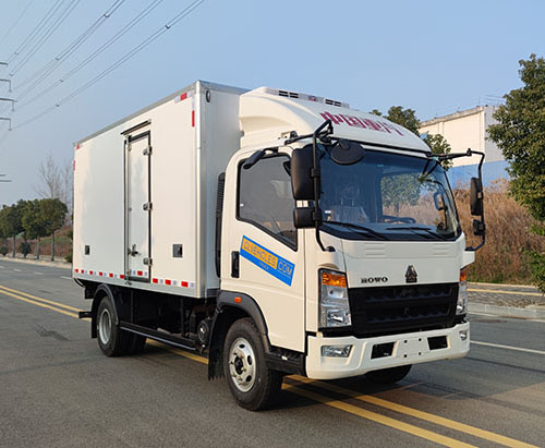 Один рефрижераторный грузовик HOWO грузоподъемностью 5 тонн доставлен в Нигерию.